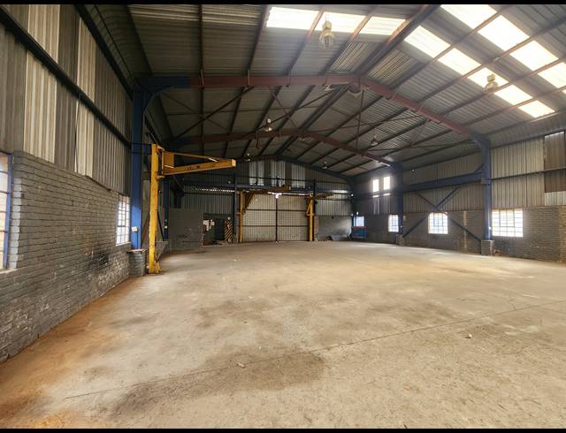 1,001M² WAREHOUSE FOR SALE IN DELVILLE
